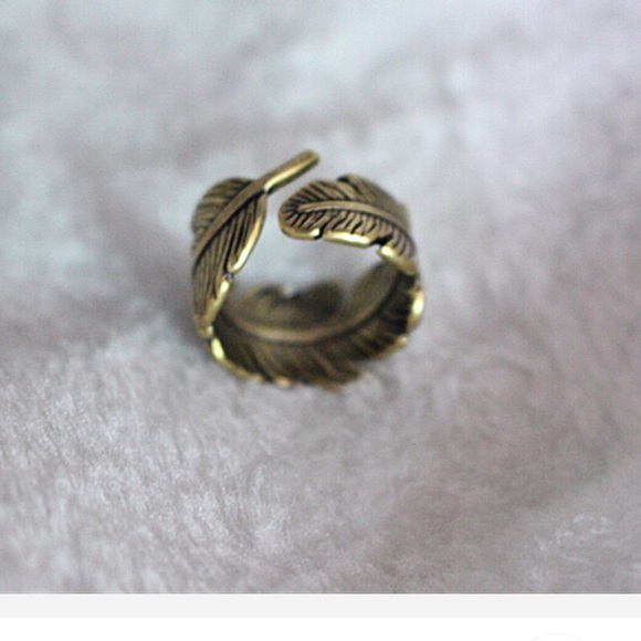FEATHER RING - Picture 2 of 3